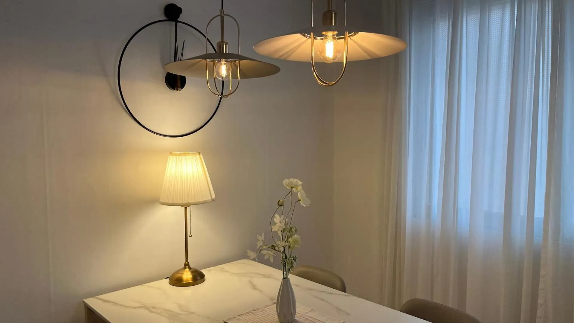 Villa Naroo Stay - Ddp And Jong-Ro Seoul South Korea